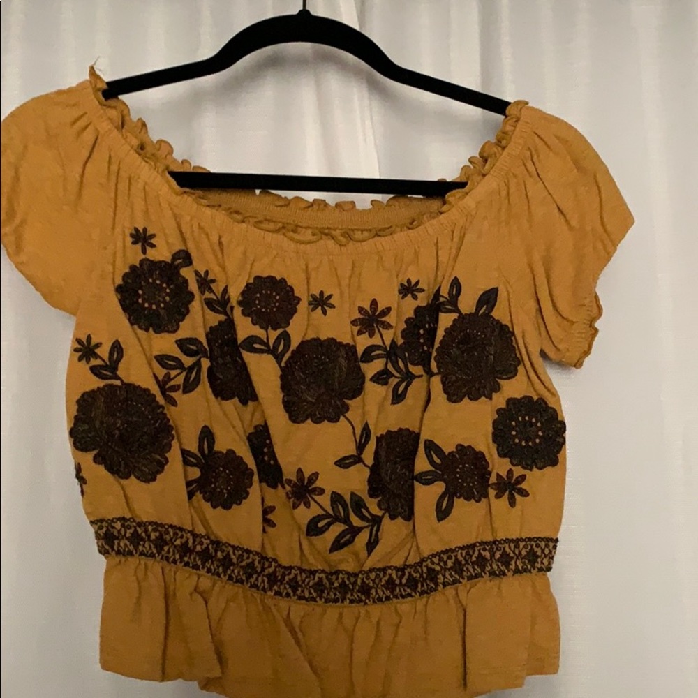 American Eagle  off the shoulder shirt